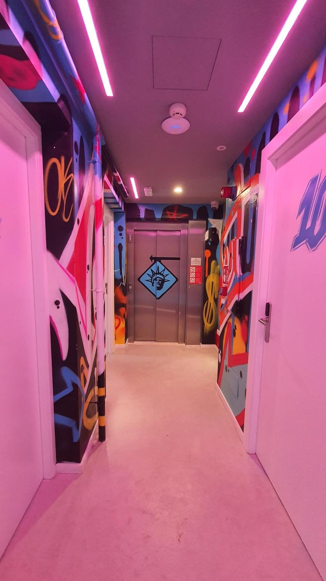 We Street Hostel - El Arenal-Albergue Juvenil El Arenal  Exterior photo