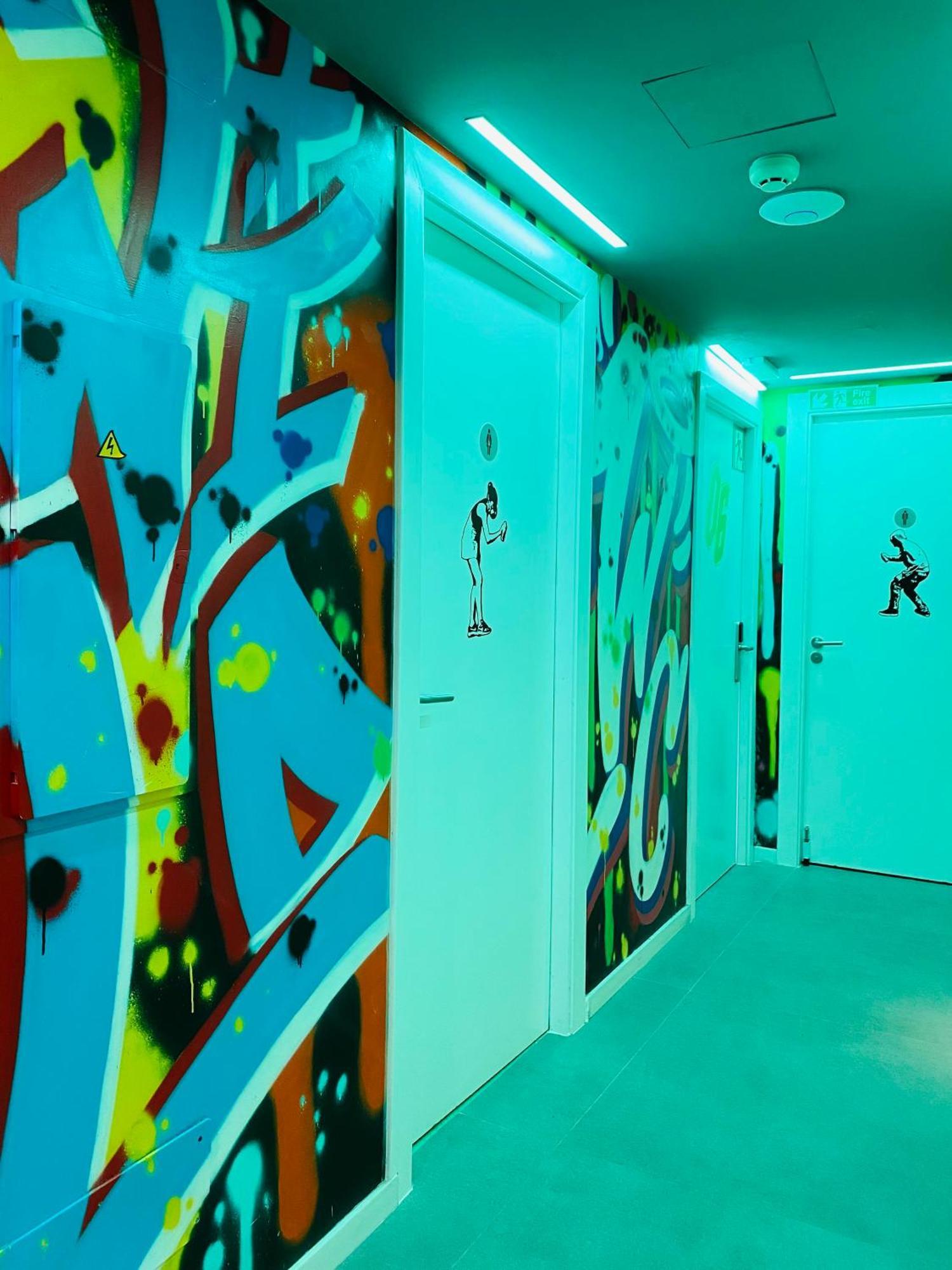 We Street Hostel - El Arenal-Albergue Juvenil El Arenal  Exterior photo